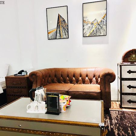A In Hotel Glamour Πόλη Χο Τσι Μινχ Εξωτερικό φωτογραφία